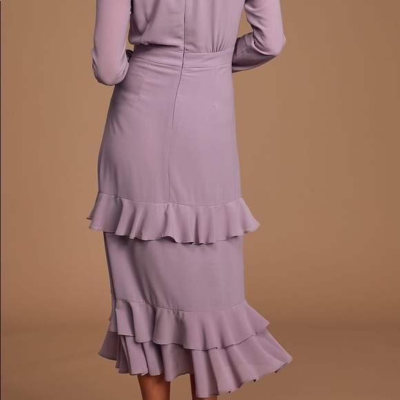 Lulu’s NWT Purple Ruffled Long Sleeve Midi 💜 - Picture 3 of 10